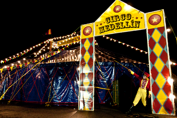 Spending an Evening at the Medellín Circus